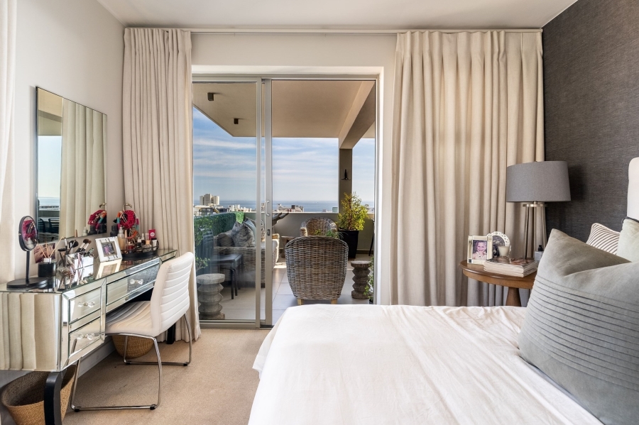 2 Bedroom Property for Sale in Sea Point Western Cape